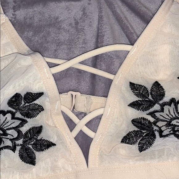 Bra - Picture 4 of 4